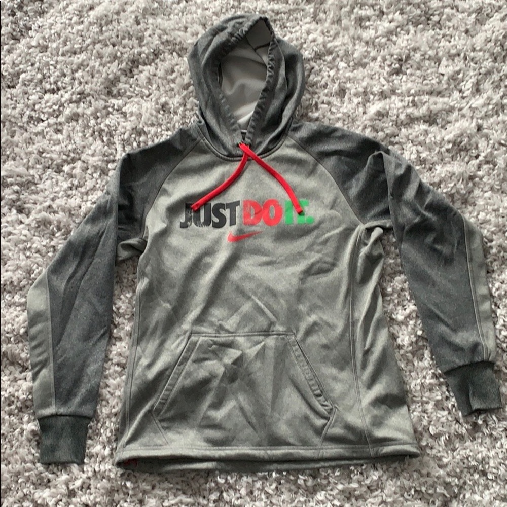Women’s Nike sweatshirt size medium